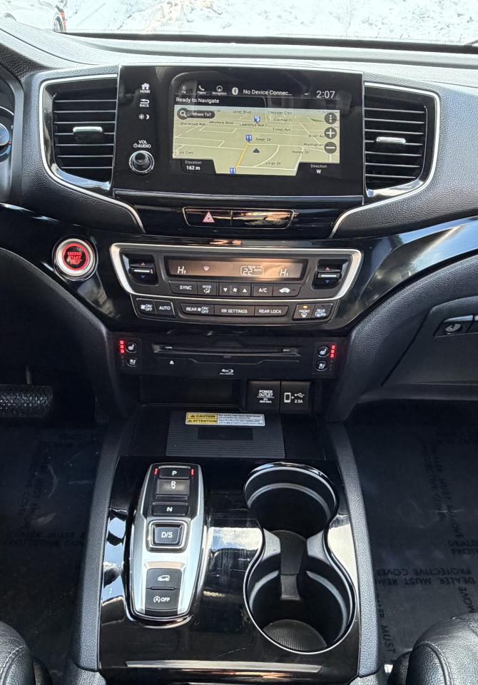 2021 Honda Pilot Touring AWD 7-Passenger Photo