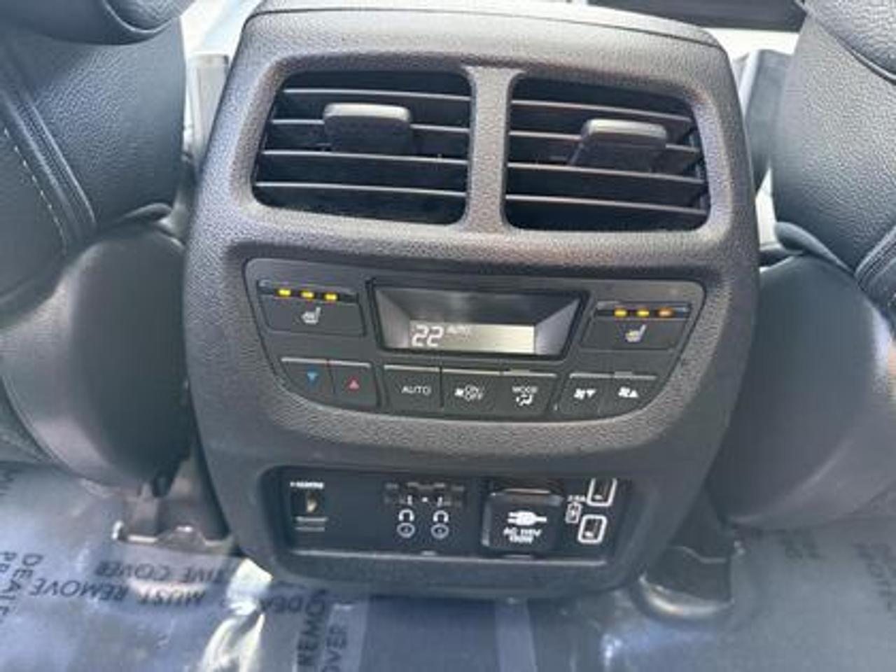 2021 Honda Pilot Touring AWD 7-Passenger Photo