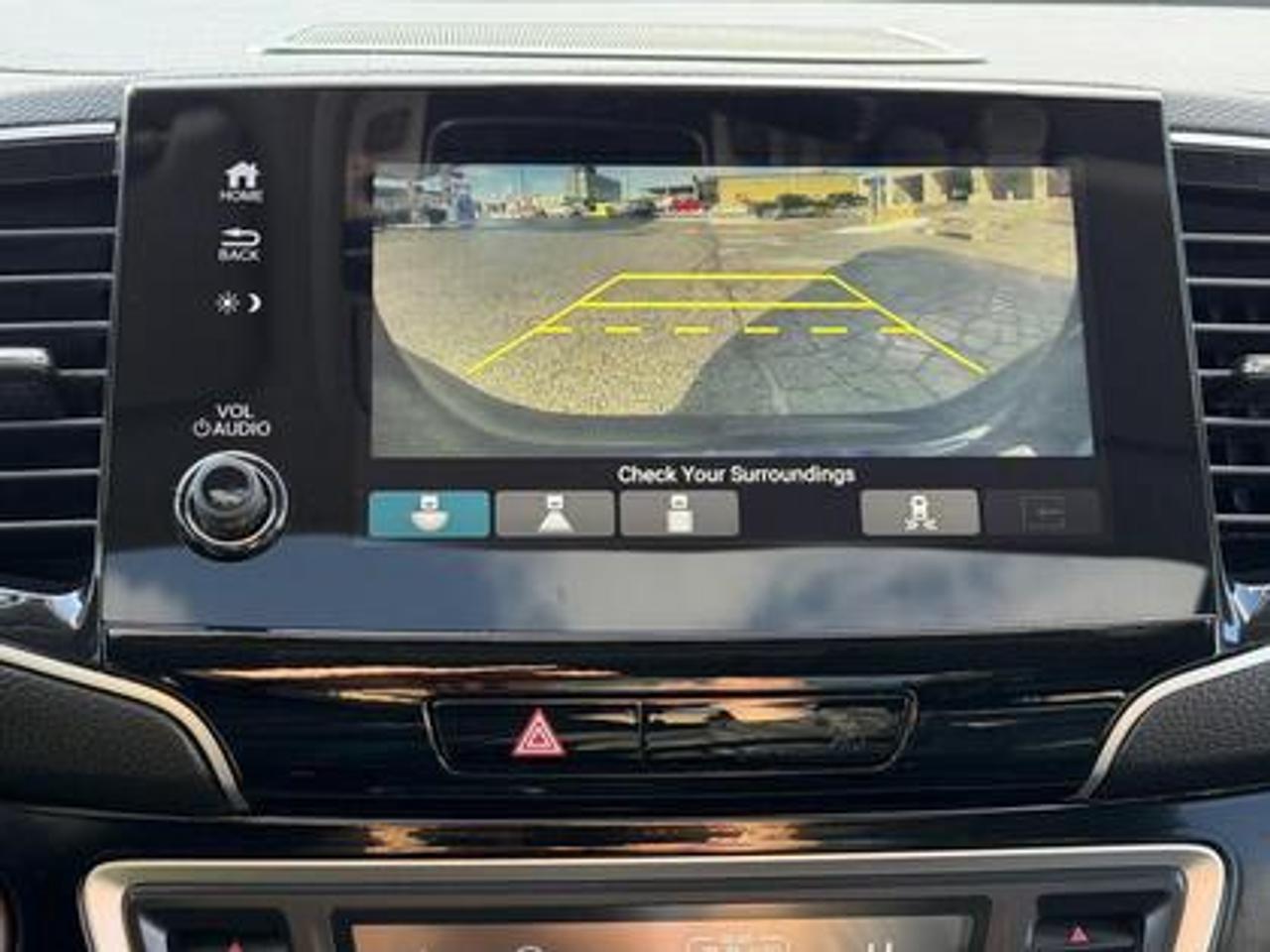 2021 Honda Pilot Touring AWD 7-Passenger Photo