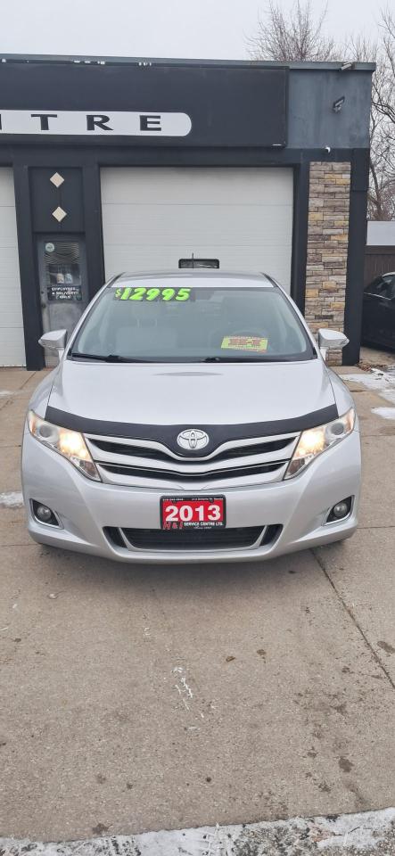 2013 Toyota Venza LE -AWD Photo2
