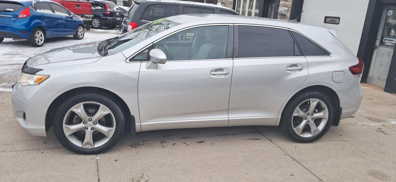 2013 Toyota Venza LE -AWD Photo