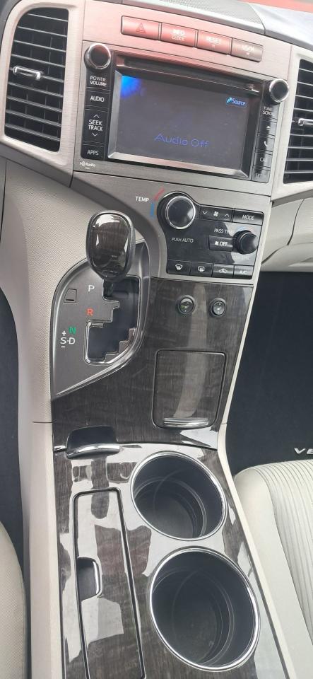 2013 Toyota Venza LE -AWD Photo