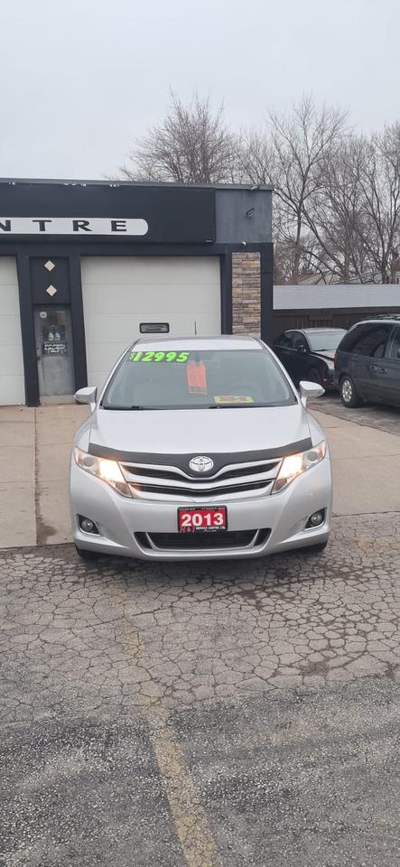 2013 Toyota Venza LE -AWD Photo3