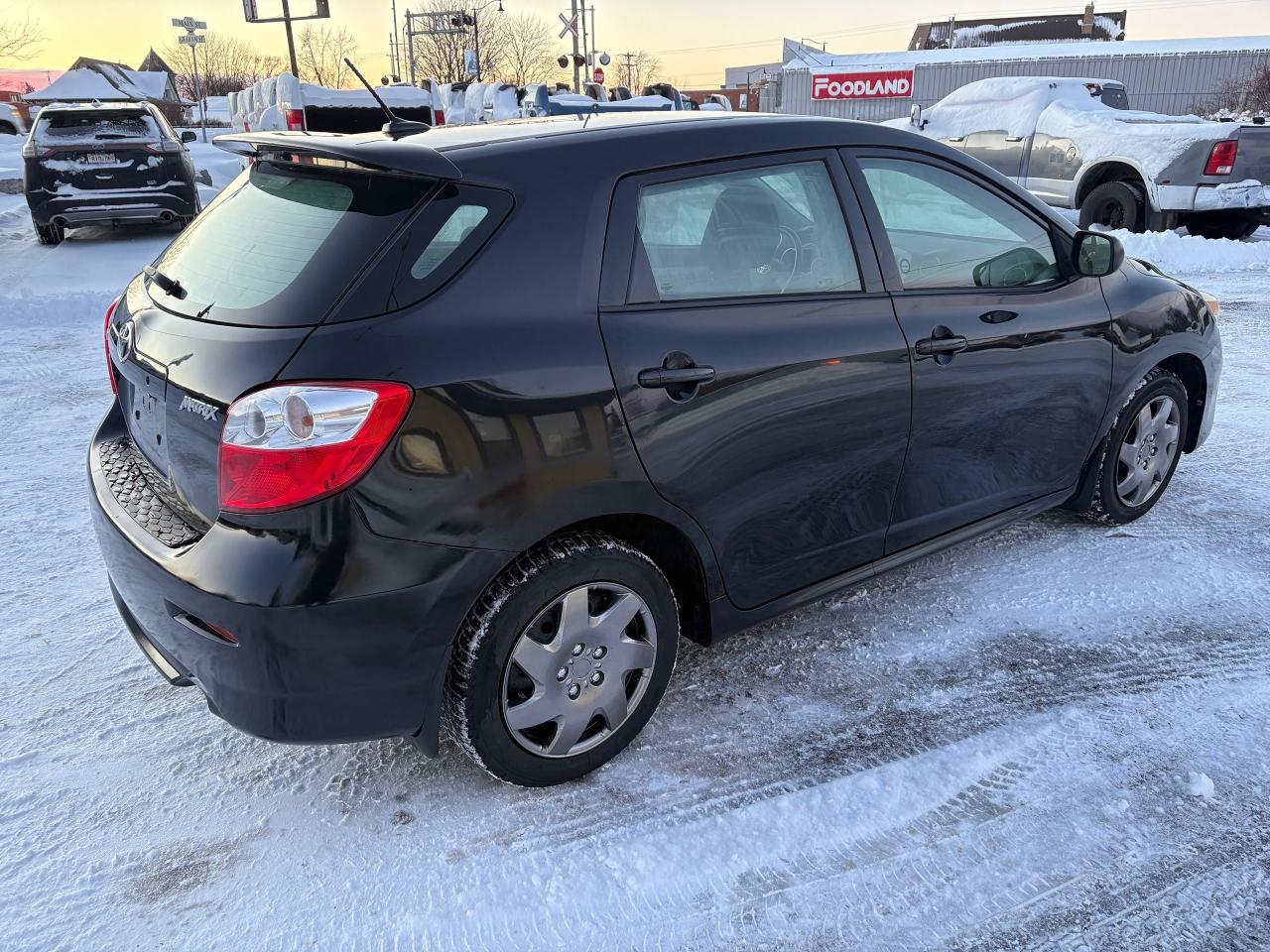 2010 Toyota Matrix  Photo2