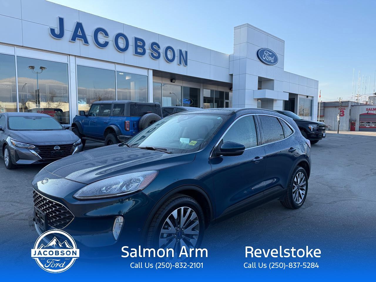 2020 Ford Escape Titanium Hybrid Photo0