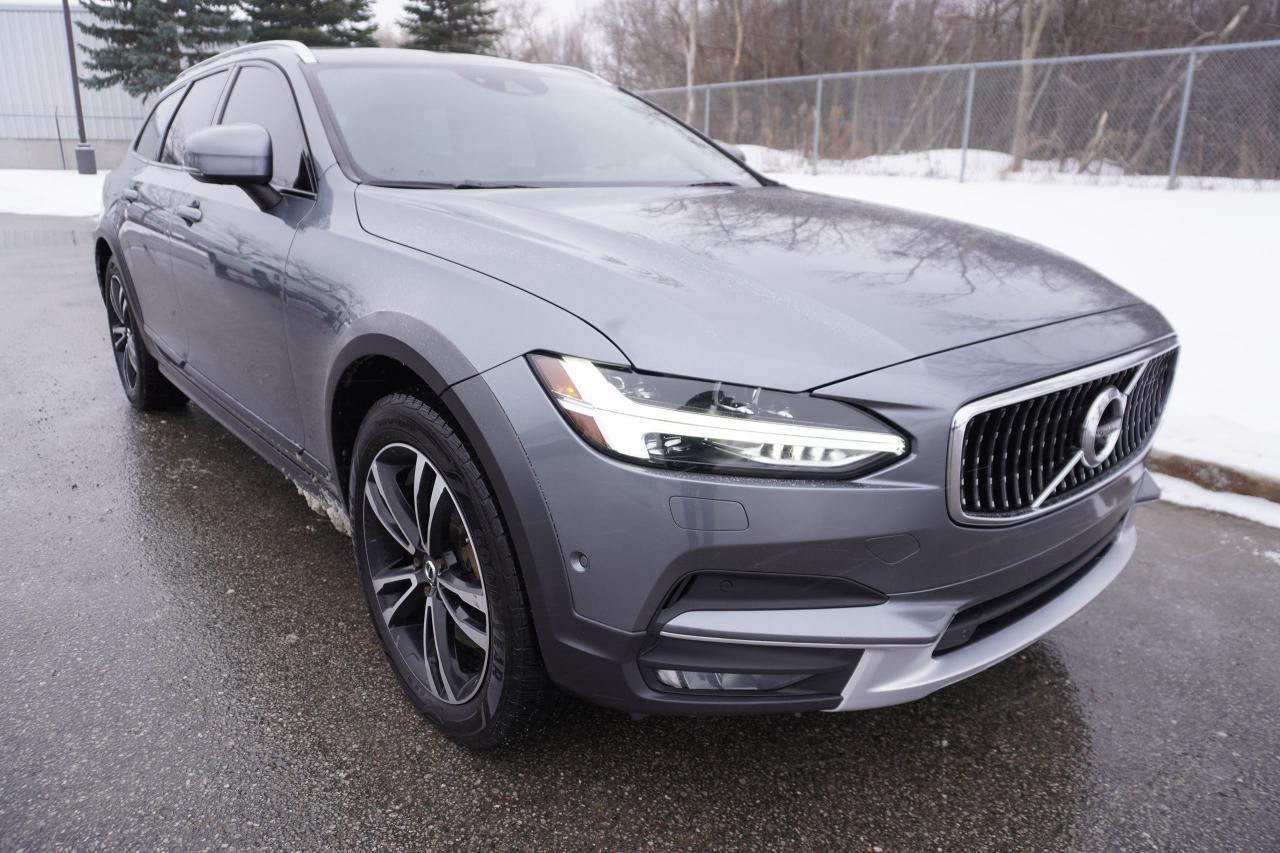 2017 Volvo V90 T6 AWD/ INSCRIPTION/ 1 OWNER/ POLESTAR ENGINEERING Photo