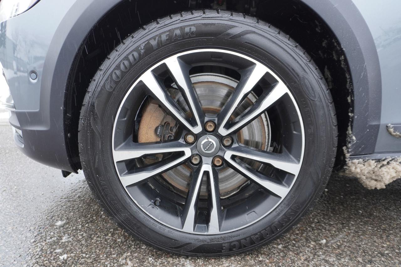 2017 Volvo V90 T6 AWD/ INSCRIPTION/ 1 OWNER/ POLESTAR ENGINEERING Photo
