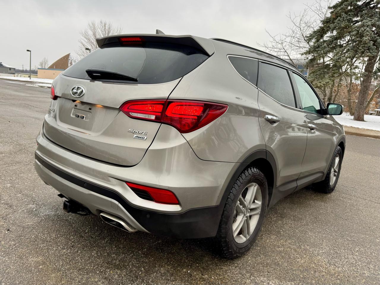 2017 Hyundai Santa Fe Sport SE -AWD Fully Loaded Photo