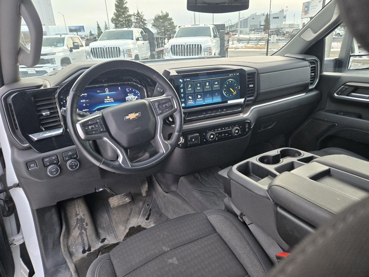 2024 Chevrolet Silverado 2500 4WD Crew Cab 172" LT Photo