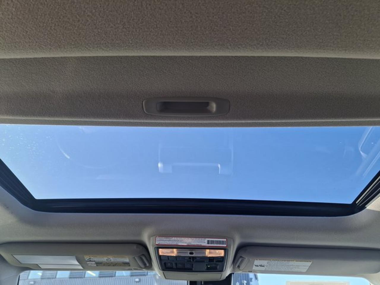 2022 Toyota 4Runner Limited | 7 Passenger | Leather | Sunroof | Nav | Heated Wheel | Cooled + Heated Seats | and More ! Photo