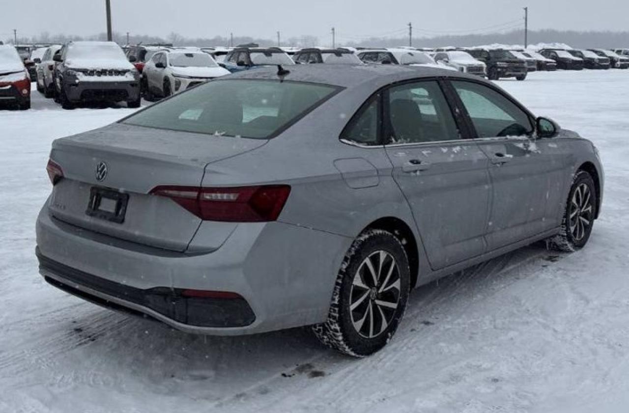 2024 Volkswagen Jetta Trendline Auto | Heated Seats + Steering | Digital Cockpit | Front Assist | Rear Cam | and More ! Photo