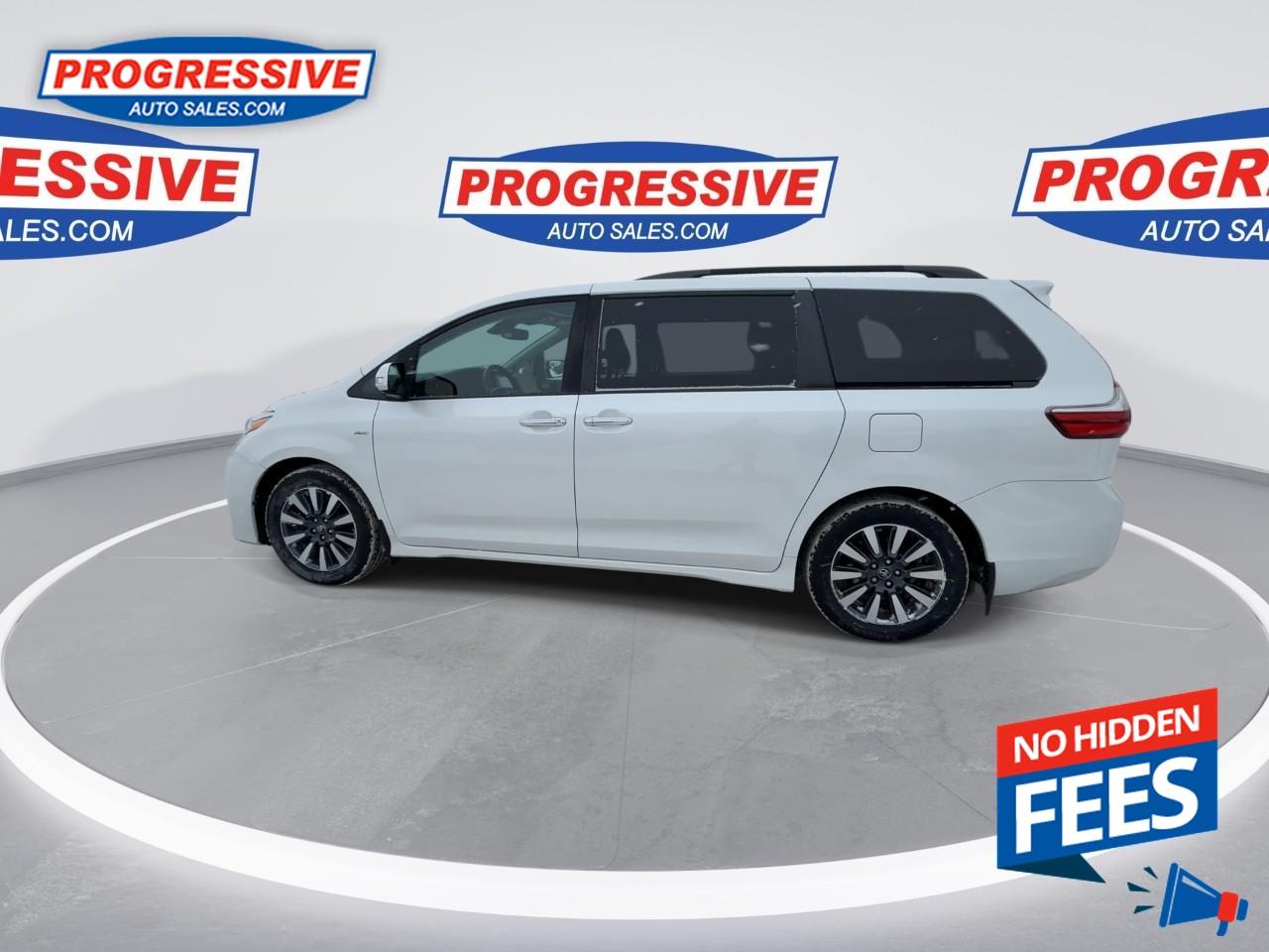 2018 Toyota Sienna XLE 7-Passenger Photo