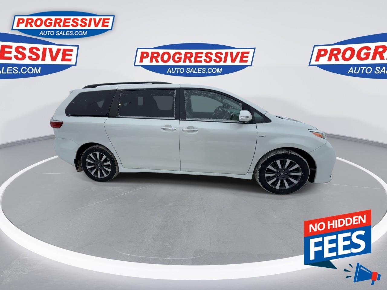 2018 Toyota Sienna XLE 7-Passenger Photo