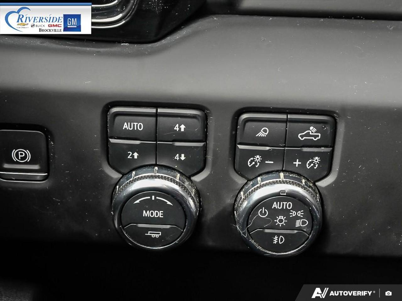 2024 GMC Sierra 1500 AT4 Photo