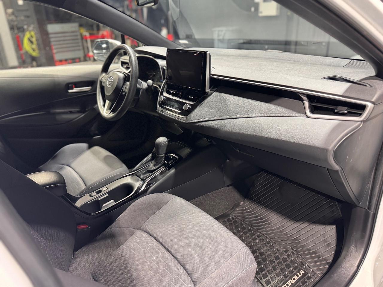 2023 Toyota Corolla CVT Photo3