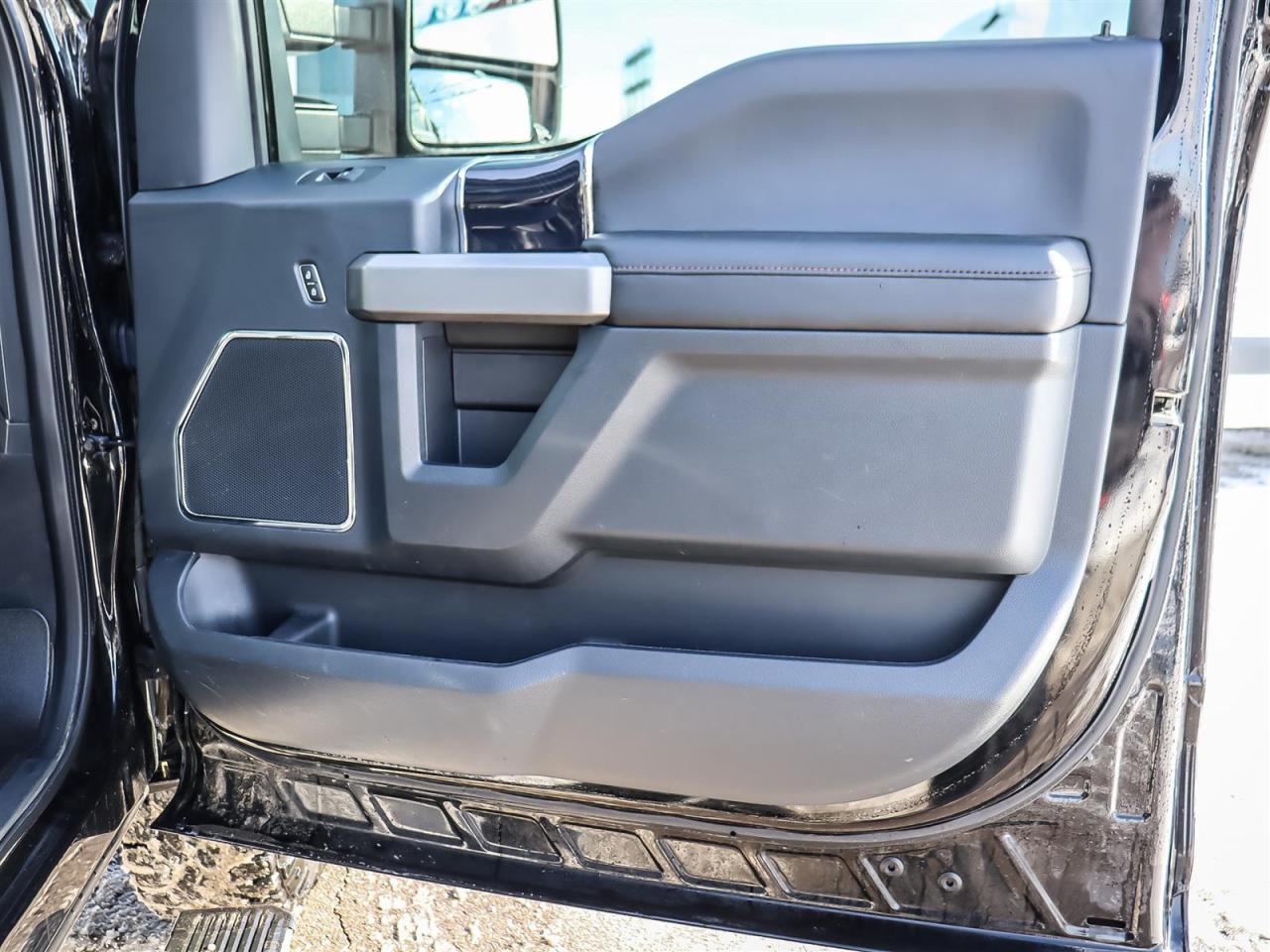 2022 Ford F-250 Platinum | Tremor Off-Road Pkg. | Roof | Adaptive Cruise Control | Diesel | Photo