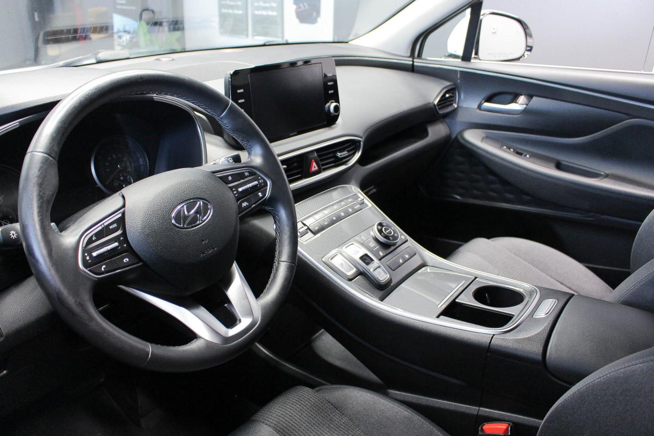 2022 Hyundai Santa Fe Preferred TWO SETS OF TIRES - HEATED SEATS/STEERING WHEEL - CLOTH UPHOLSTERY Photo