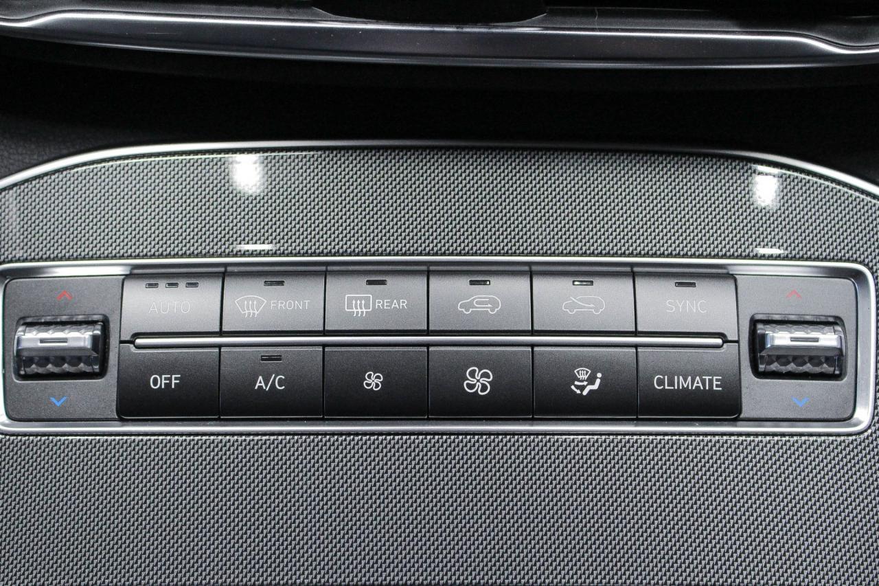 2022 Hyundai Santa Fe Preferred TWO SETS OF TIRES - HEATED SEATS/STEERING WHEEL - CLOTH UPHOLSTERY Photo