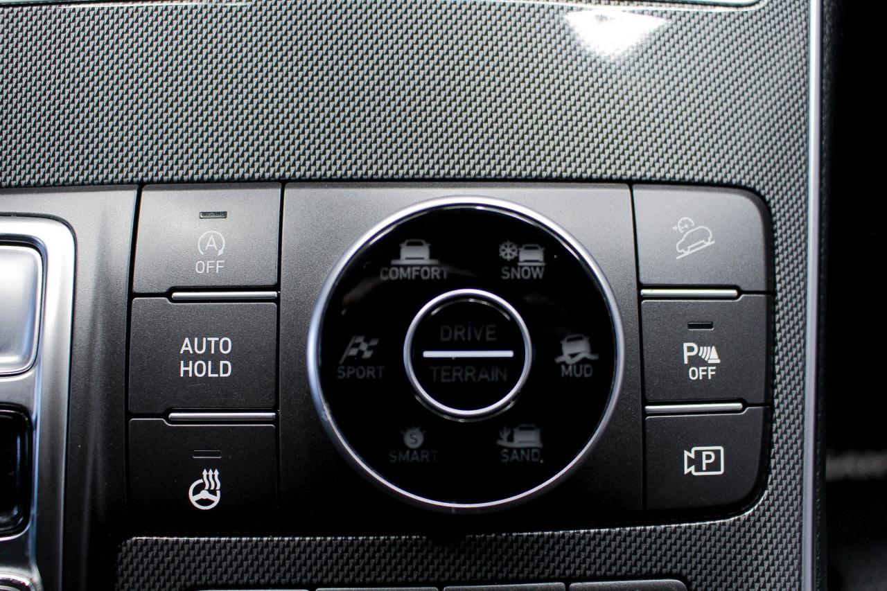 2022 Hyundai Santa Fe Preferred TWO SETS OF TIRES - HEATED SEATS/STEERING WHEEL - CLOTH UPHOLSTERY Photo