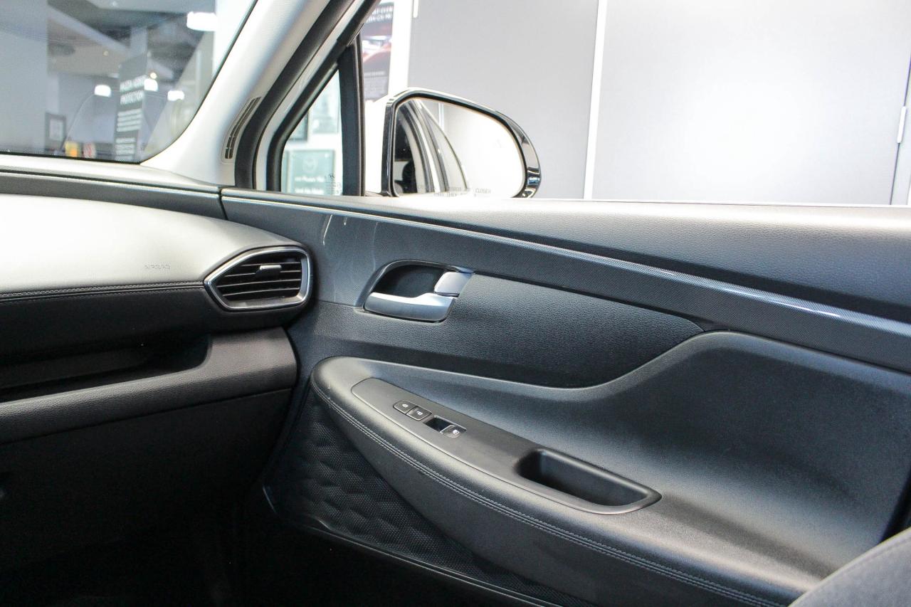 2022 Hyundai Santa Fe Preferred TWO SETS OF TIRES - HEATED SEATS/STEERING WHEEL - CLOTH UPHOLSTERY Photo