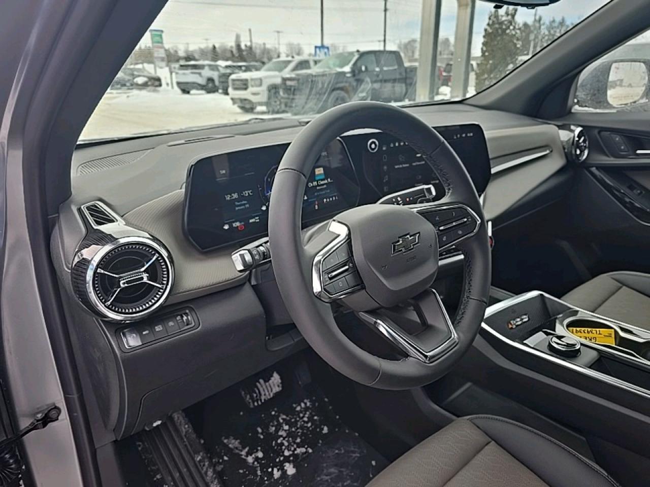 2026 Chevrolet Equinox LT Photo3