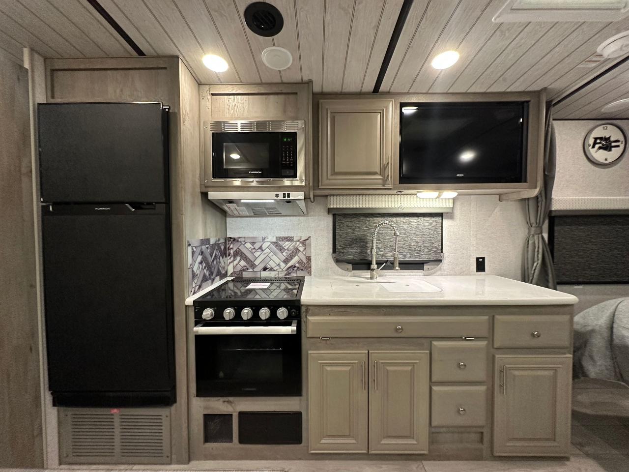 2026 ARCTIC FOX 22GT NXT 