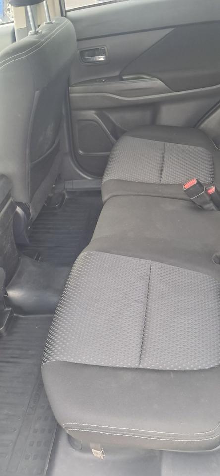 2016 Mitsubishi Outlander SE -AWD Photo