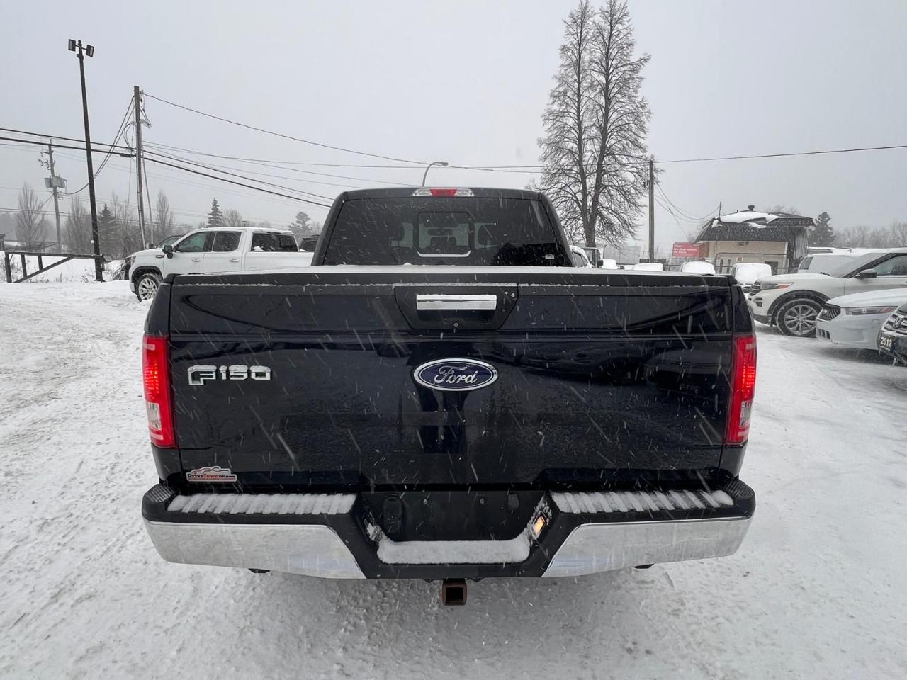 2016 Ford F-150 XLT Photo3