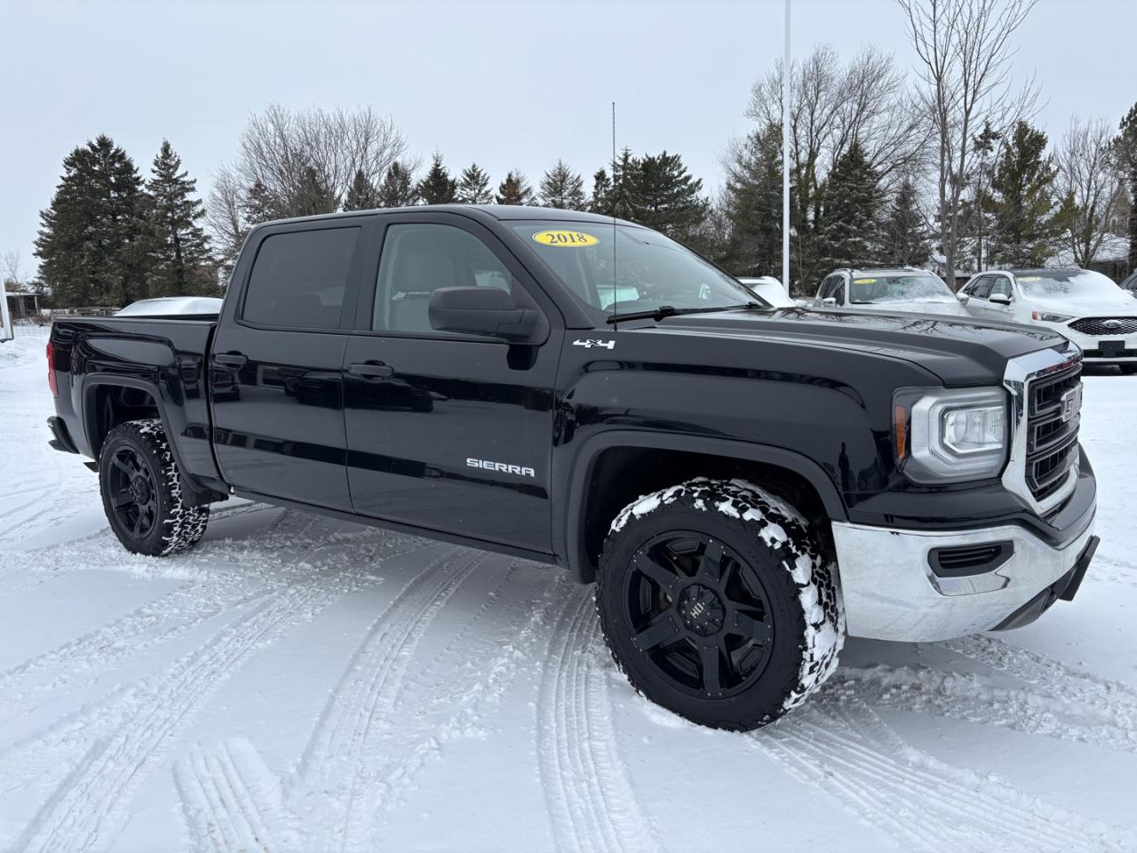 2018 GMC Sierra 1500 Base Crew Cab Long Box 4WD Photo