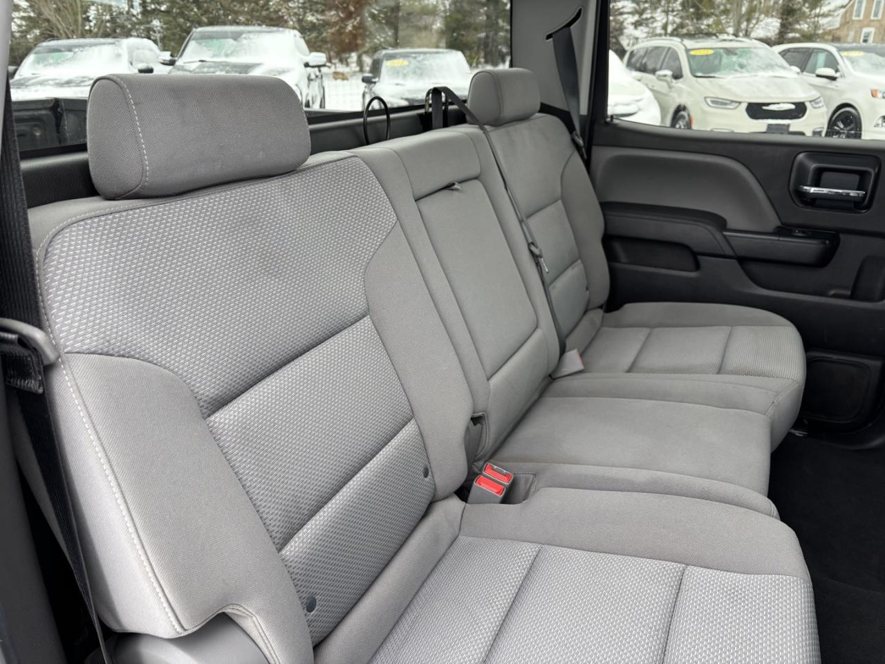 2018 GMC Sierra 1500 Base Crew Cab Long Box 4WD Photo