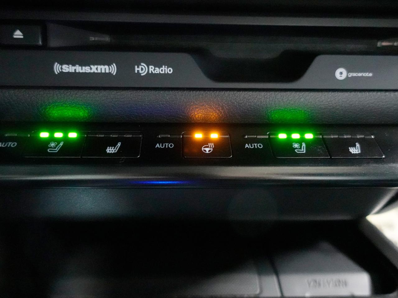 2021 Lexus UX 250 HYBRID AWD | Leather | Sunroof | BSM | CarPlay Photo