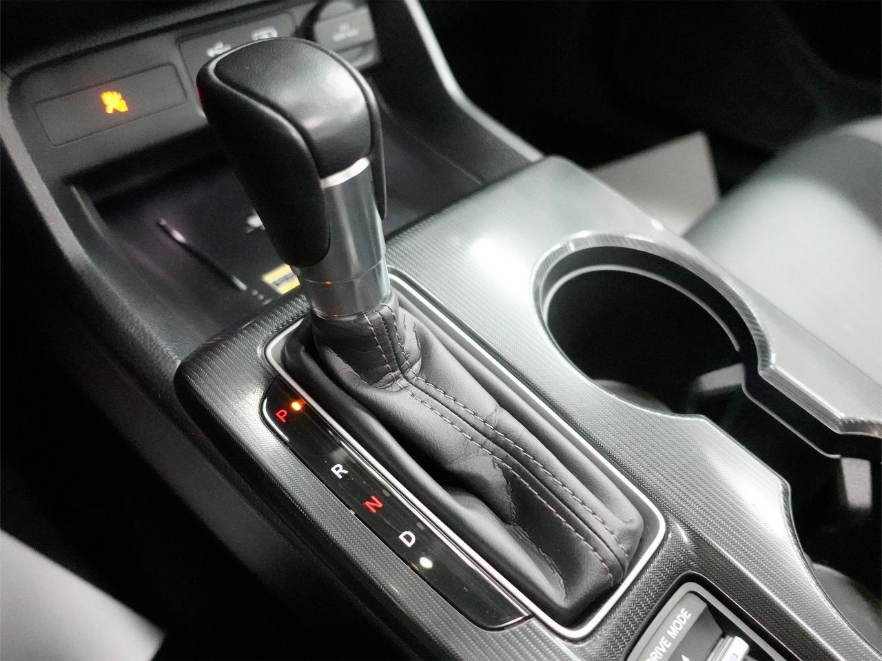 2024 Honda Civic TOURING | Nav | Leather | Sunroof | BSM | CarPlay Photo