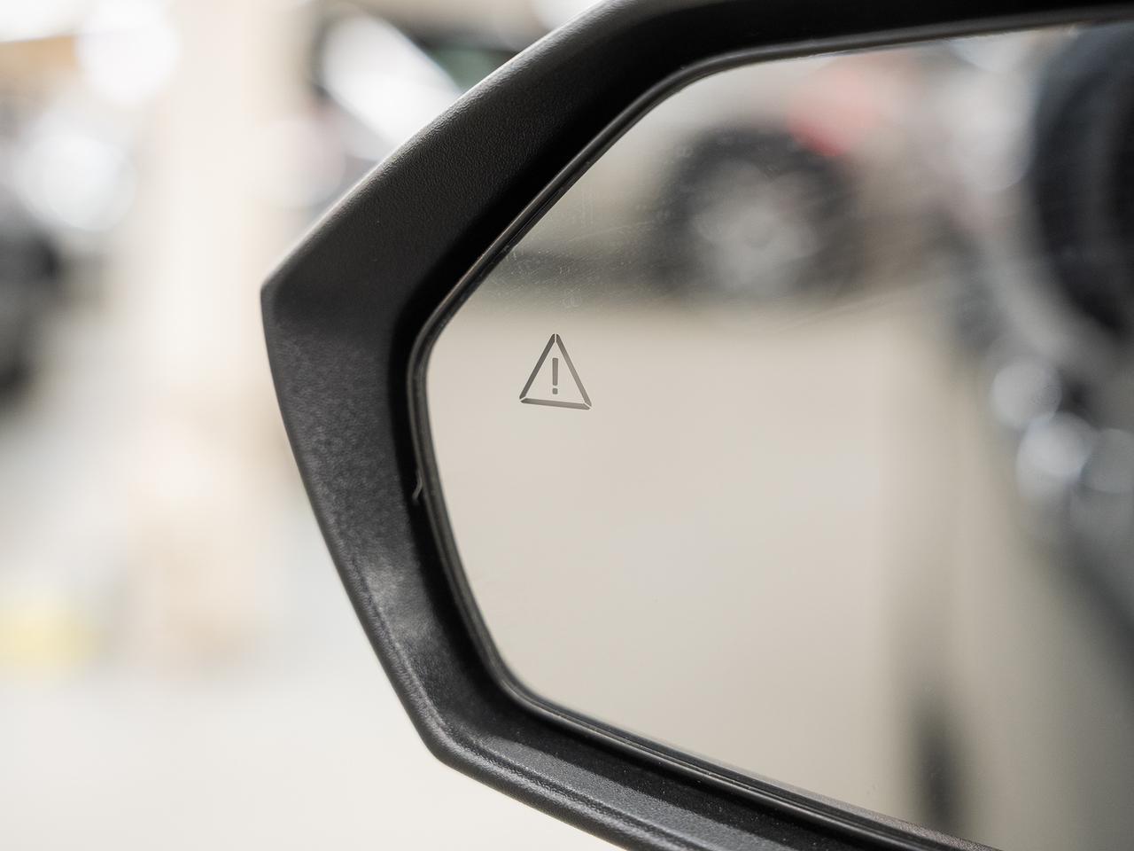 2024 Hyundai Elantra LUXURY | Nav | Leather | Sunroof | ACC | CarPlay