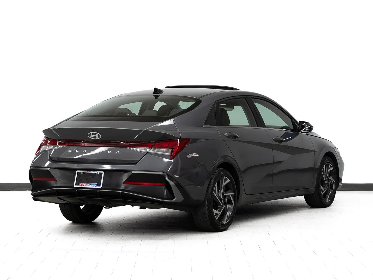 2024 Hyundai Elantra LUXURY | Nav | Leather | Sunroof | ACC | CarPlay