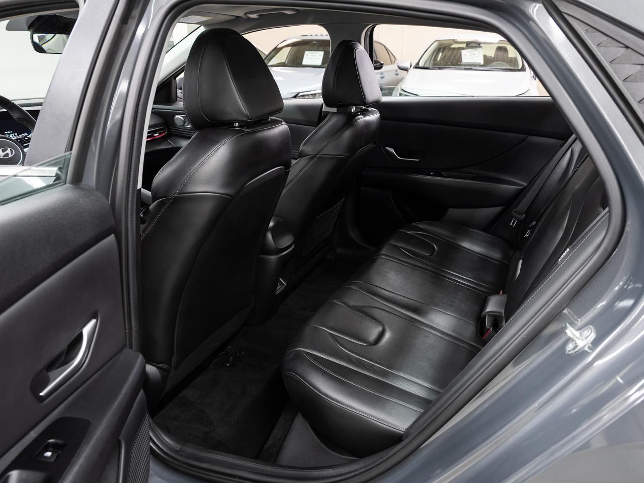 2024 Hyundai Elantra LUXURY | Nav | Leather | Sunroof | ACC | CarPlay