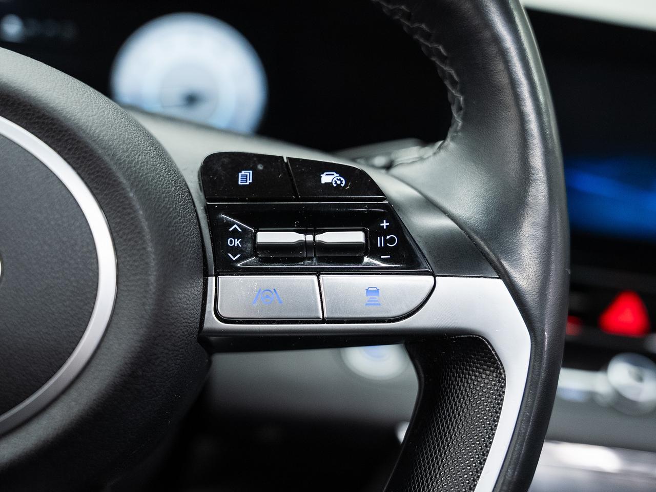 2024 Hyundai Elantra LUXURY | Nav | Leather | Sunroof | ACC | CarPlay Photo