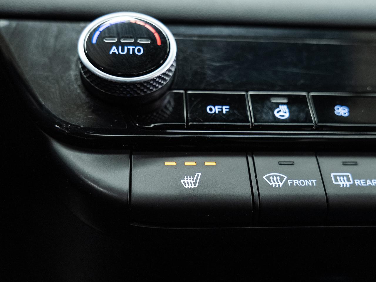 2024 Hyundai Elantra LUXURY | Nav | Leather | Sunroof | ACC | CarPlay Photo