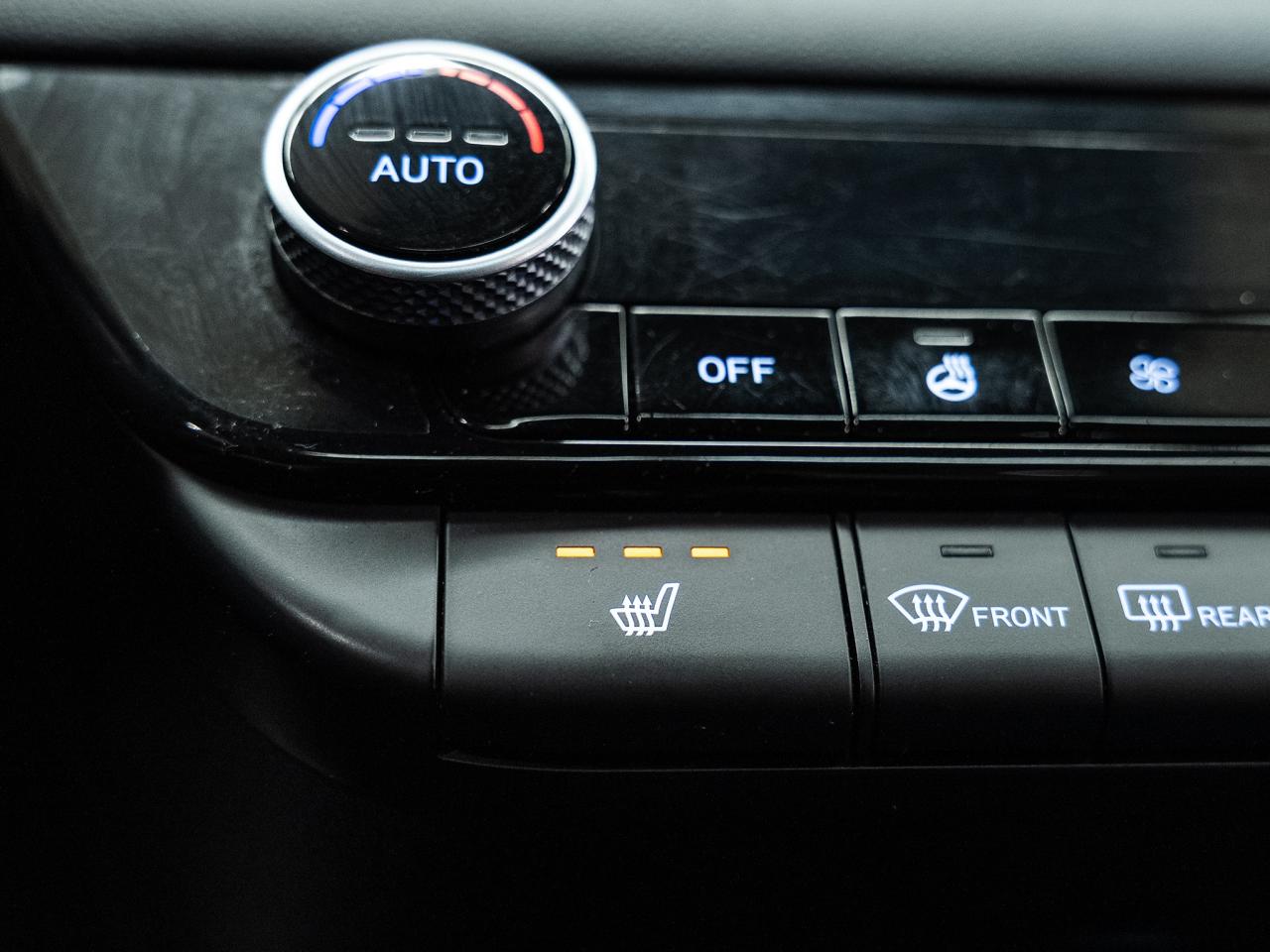 2024 Hyundai Elantra LUXURY | Nav | Leather | Sunroof | ACC | CarPlay