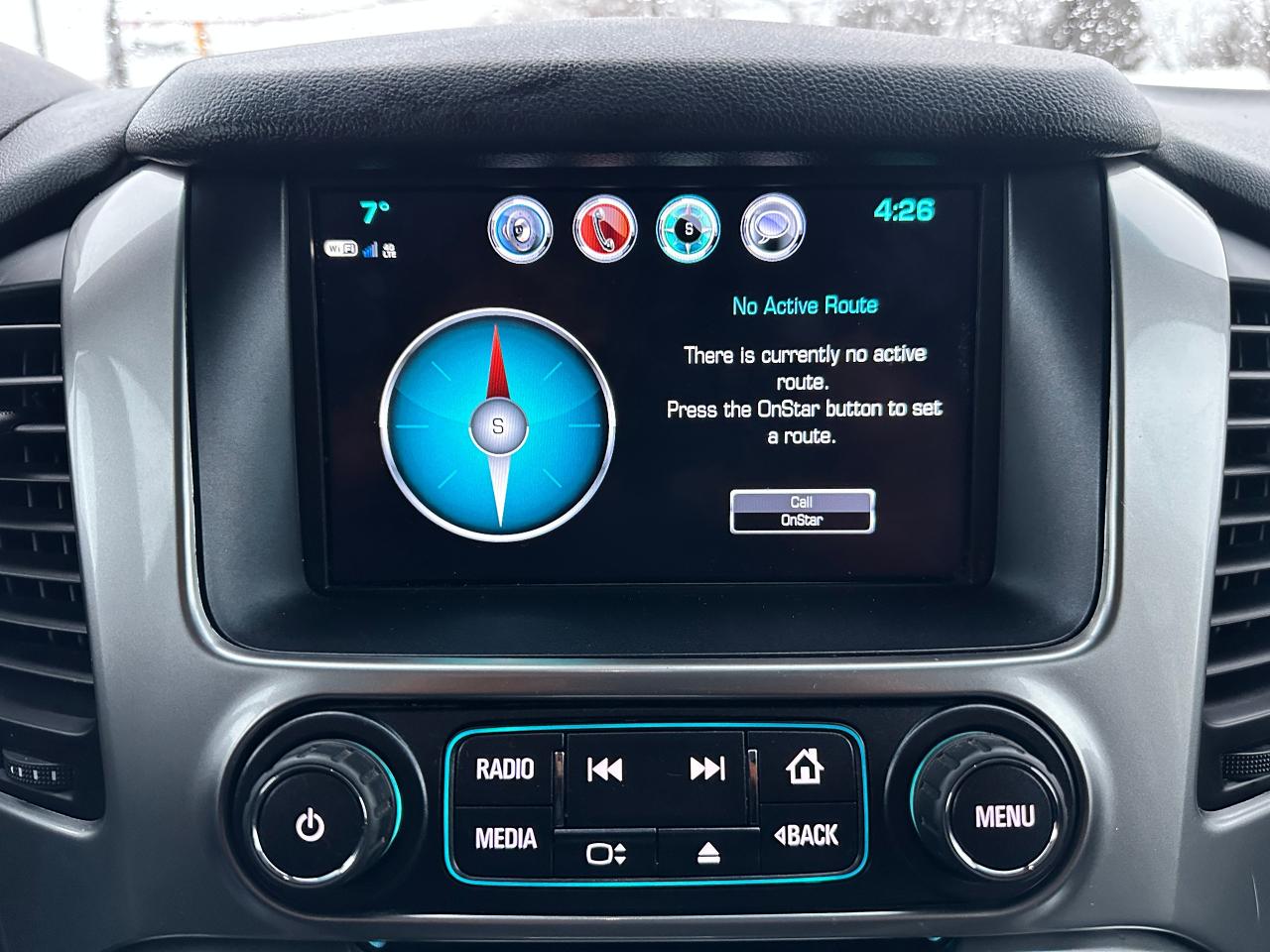 2019 Chevrolet Suburban LS 4X4 8-PASS Remote Start FM/XM CarPlay BackupCam Photo