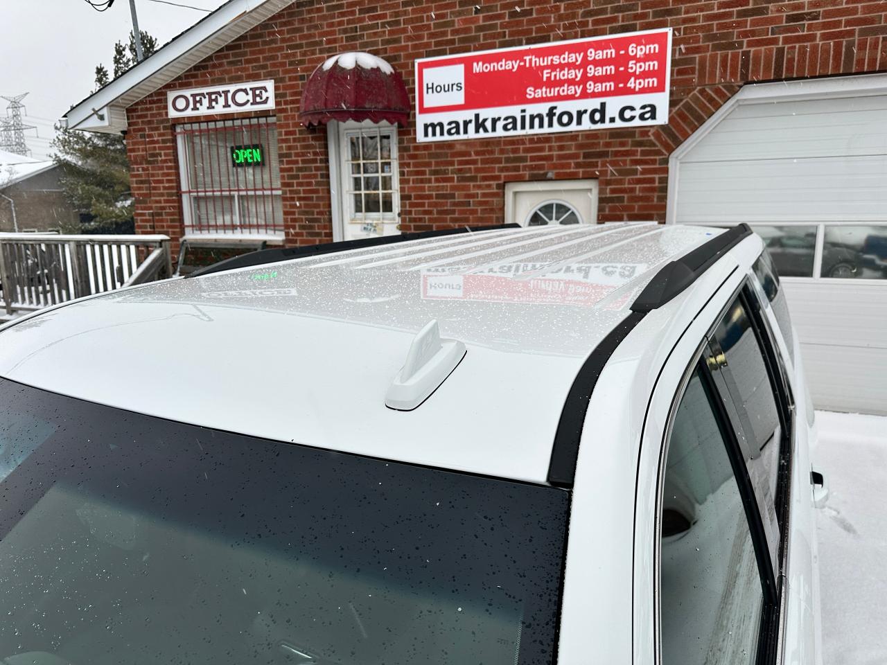 2019 Chevrolet Suburban LS 4X4 8-PASS Remote Start FM/XM CarPlay BackupCam Photo