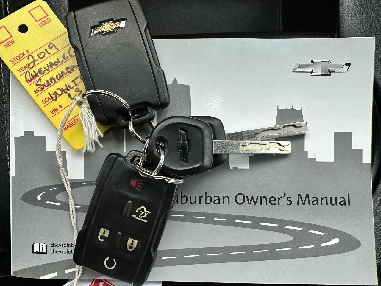 2019 Chevrolet Suburban LS 4X4 8-PASS Remote Start FM/XM CarPlay BackupCam Photo