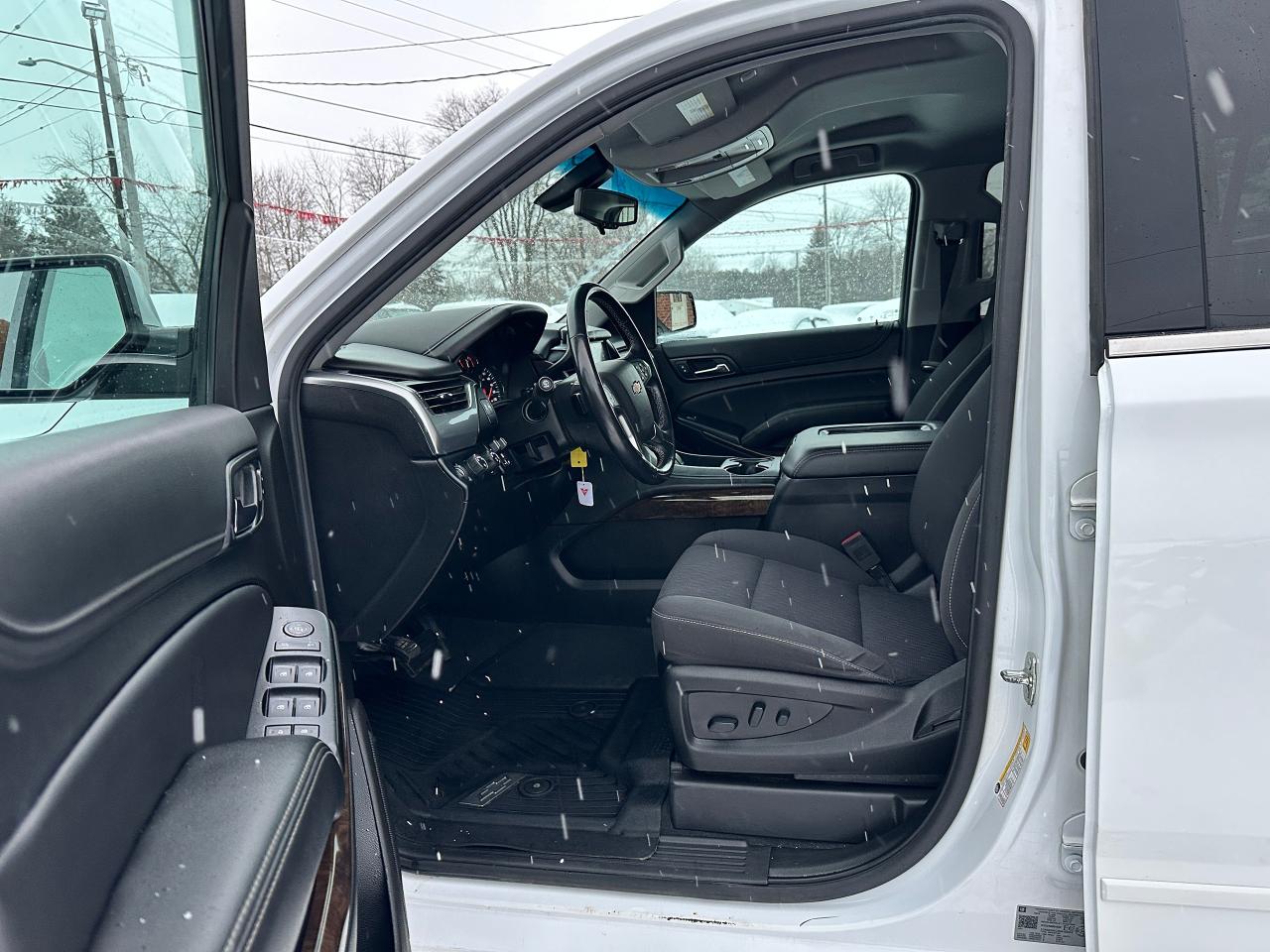 2019 Chevrolet Suburban LS 4X4 8-PASS Remote Start FM/XM CarPlay BackupCam Photo