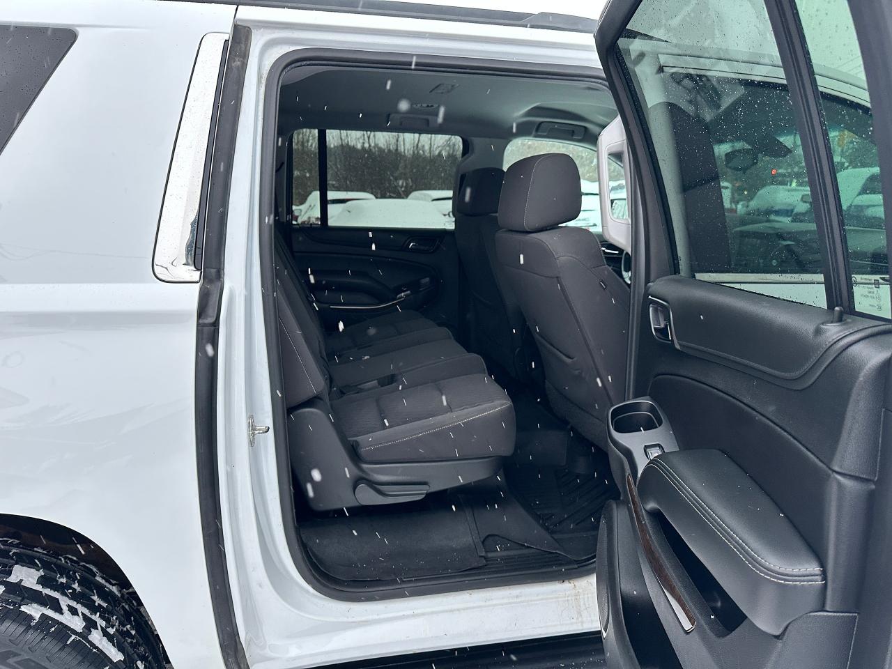 2019 Chevrolet Suburban LS 4X4 8-PASS Remote Start FM/XM CarPlay BackupCam Photo