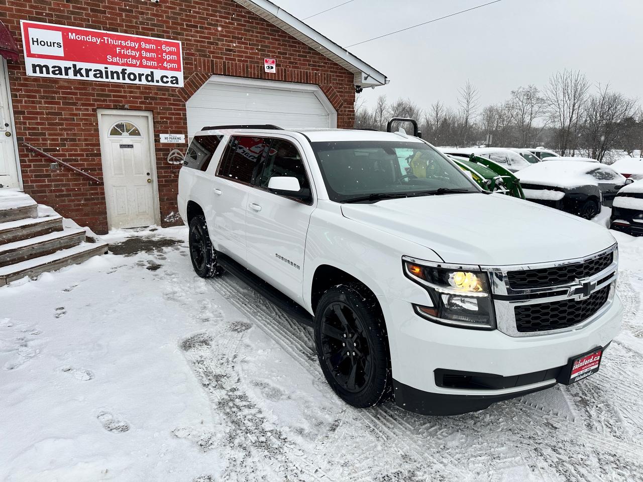 2019 Chevrolet Suburban LS 4X4 8-PASS Remote Start FM/XM CarPlay BackupCam Photo