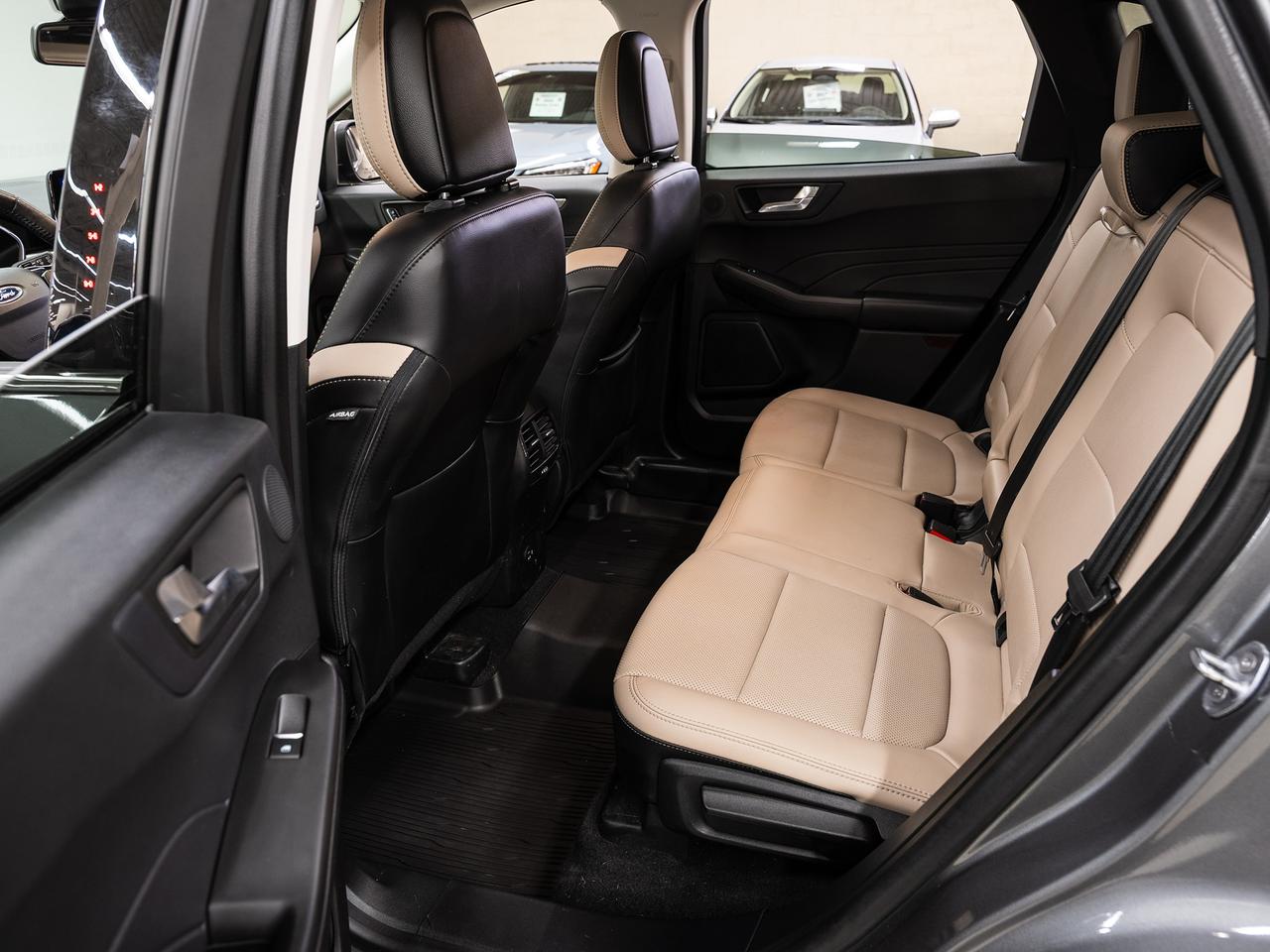 2021 Ford Escape TITANIUM AWD | Nav | Leather | BSM | CarPlay