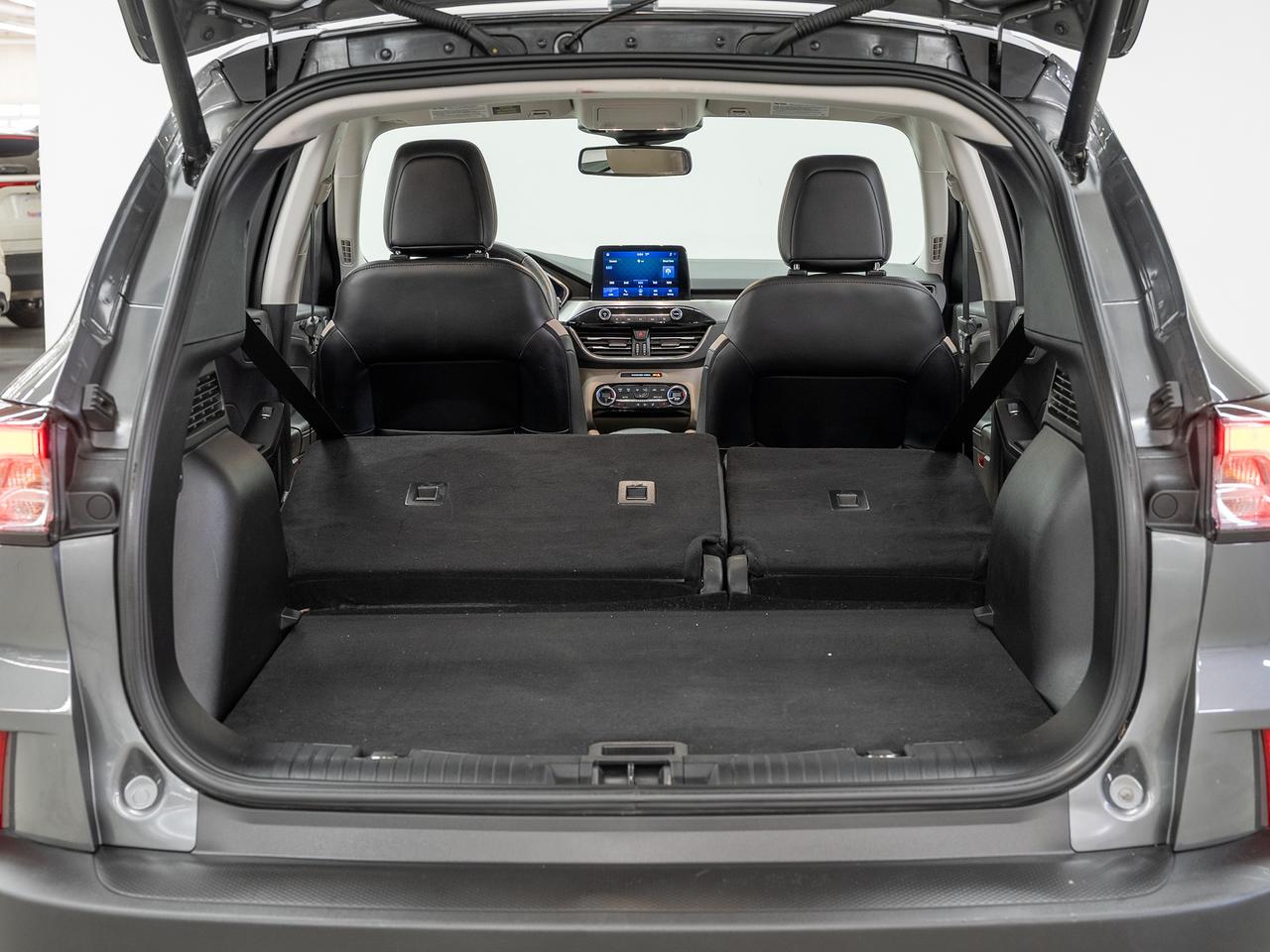 2021 Ford Escape TITANIUM AWD | Nav | Leather | BSM | CarPlay