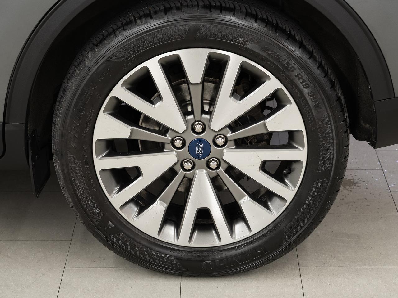 2021 Ford Escape TITANIUM AWD | Nav | Leather | BSM | CarPlay