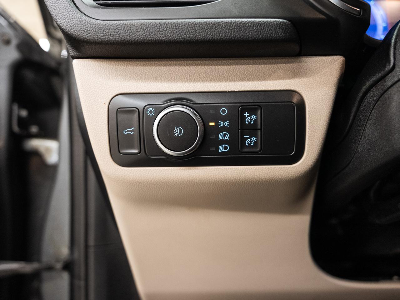 2021 Ford Escape TITANIUM AWD | Nav | Leather | BSM | CarPlay