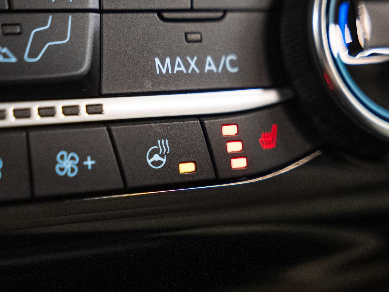 2021 Ford Escape TITANIUM AWD | Nav | Leather | BSM | CarPlay