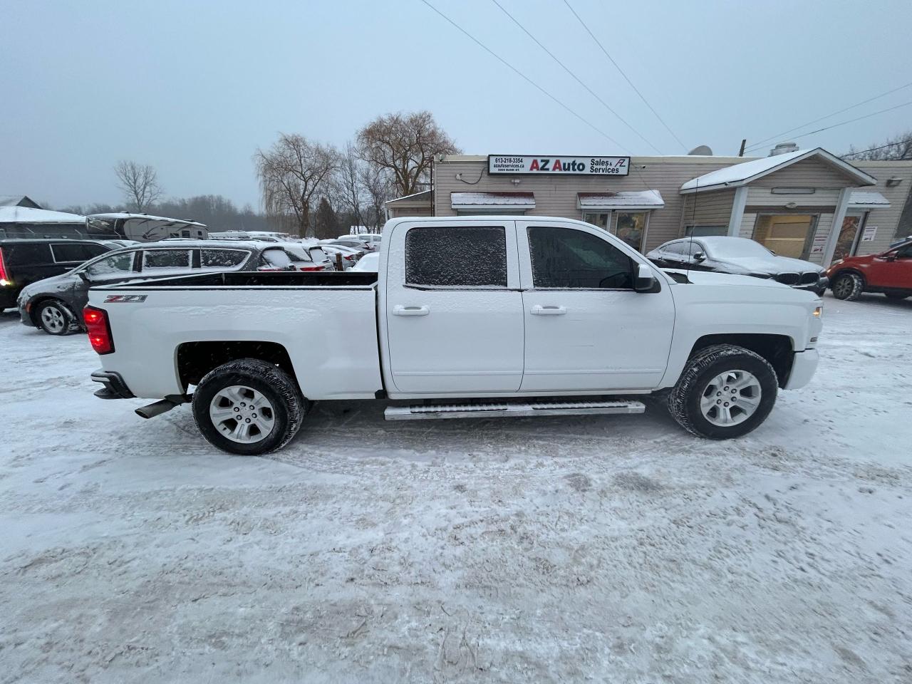 2017 Chevrolet Silverado 1500 LT Photo2